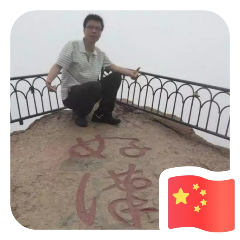 一只小虎牙的第一张照片--永春相亲网